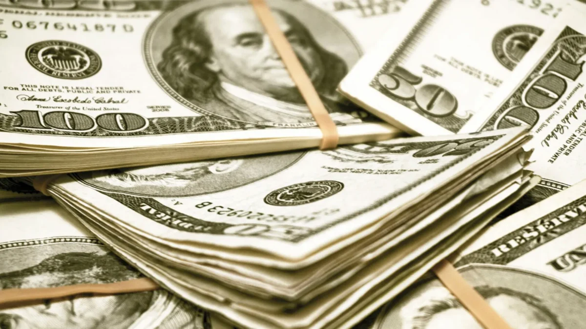 Exploring Currency Exchange and Financial Management in Panama